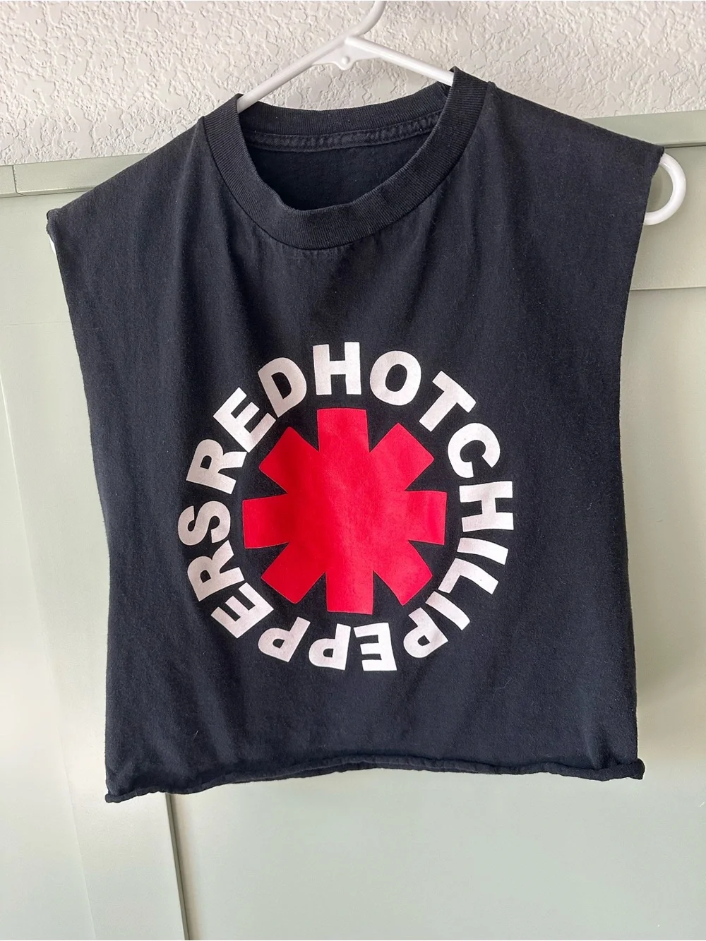 Vintage Red Hot Chili Peppers Black Sleeveless Band Tee - cropped